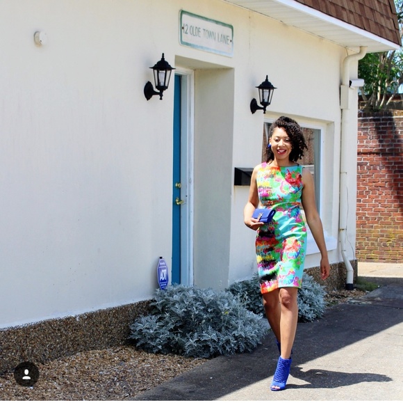 Dress - Picture 5 of 5